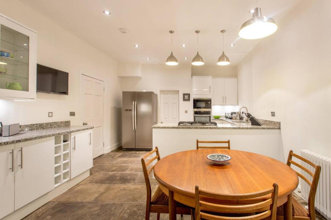 Joivy Spacious Flat With Garden In City Centre EDI Exterior photo